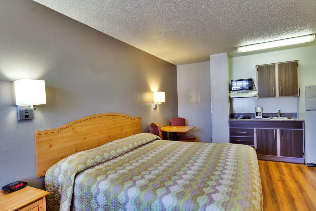 Studio 6-Dallas, Tx - Garland - Northeast リチャードソン エクステリア 写真